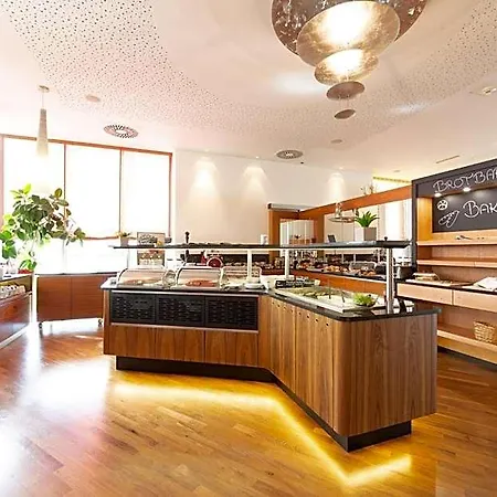 Hotel Business Ambio 4*