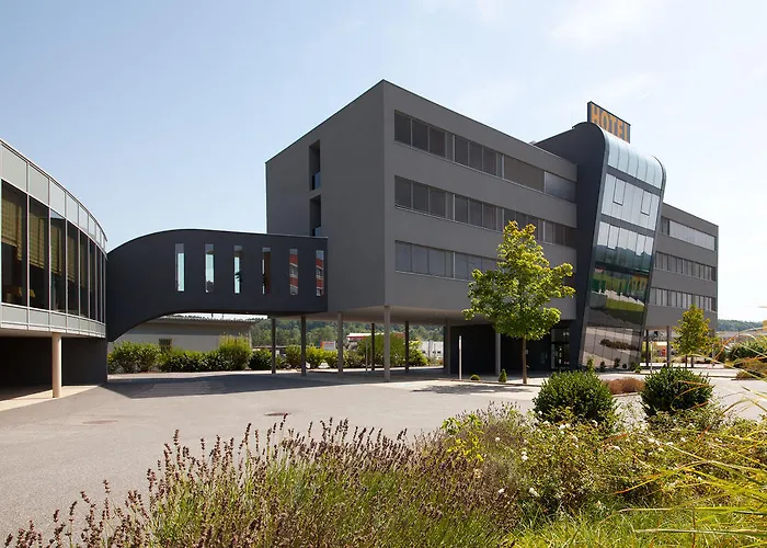 Hotel Business Ambio 4*